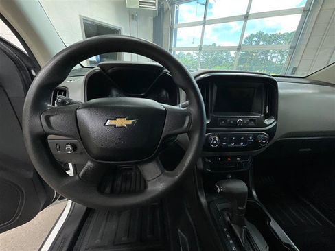 Used 2019 Chevrolet Colorado W/T RWD image 15