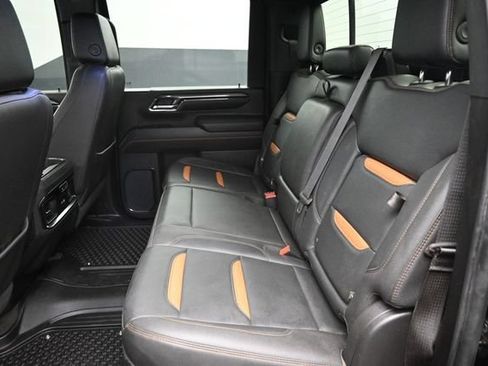 Used 2024 GMC Sierra 2500 AT4 w/ AT4 Premium Plus Package AWD/4WD image 17