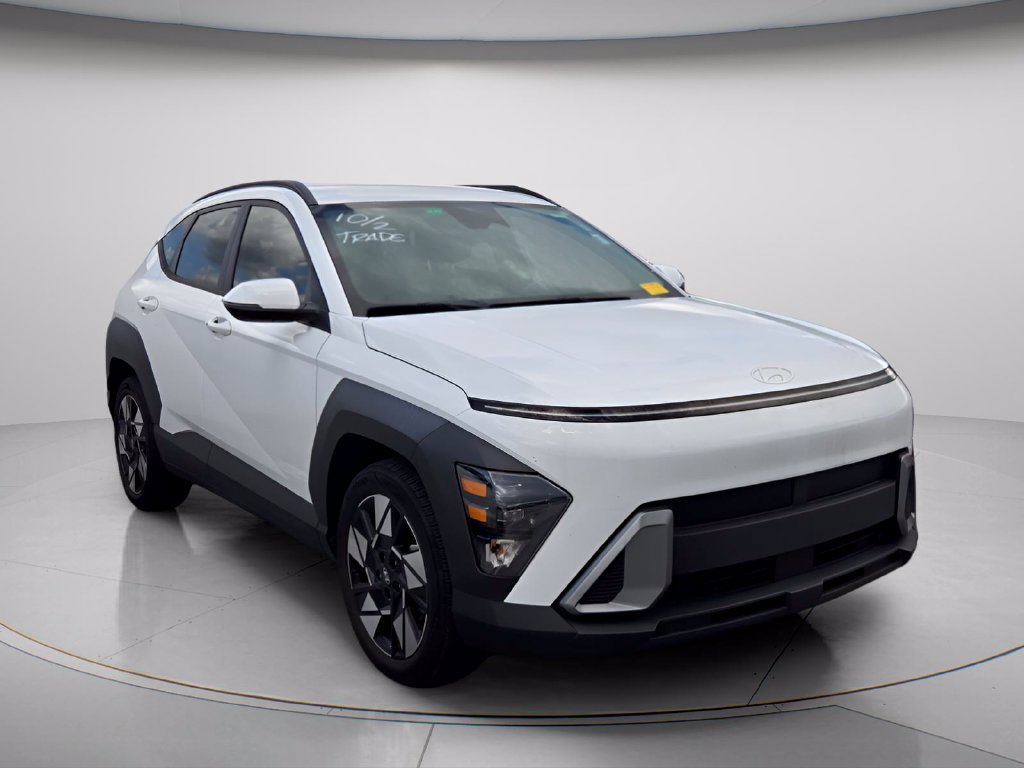 Used 2024 Hyundai Kona SEL FWD image 4