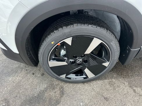 New 2026 Nissan Kicks SR w/ Cold Weather Package image 36