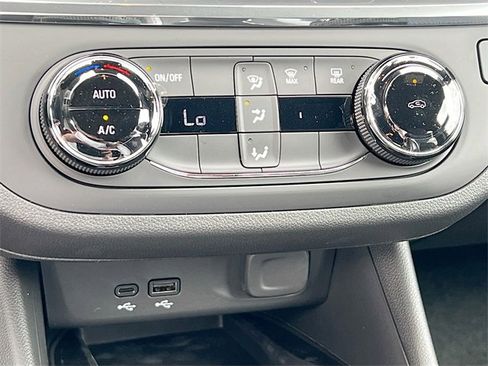 New 2026 Buick Envista Preferred image 11