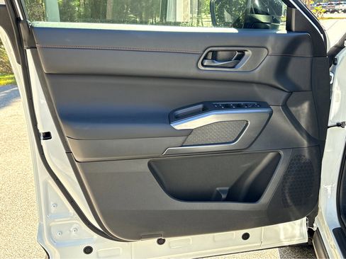 New 2025 Nissan Pathfinder Rock Creek image 19