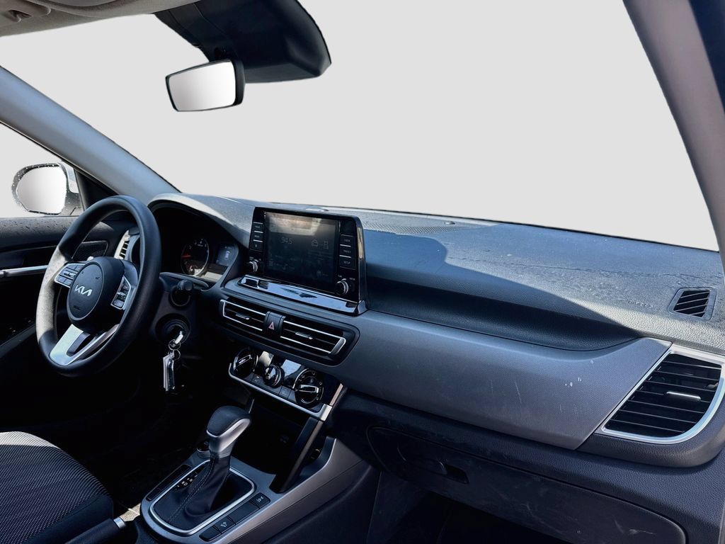 Certified 2023 Kia Seltos LX AWD/4WD image 17