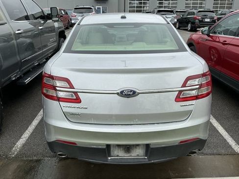 Used 2018 Ford Taurus SE FWD image 7