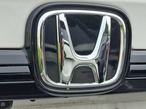 Used 2025 Honda Odyssey Touring image 9