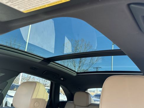 Used 2024 Porsche Macan image 29