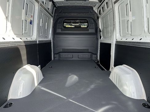 New 2025 Mercedes-Benz Sprinter 2500 image 10