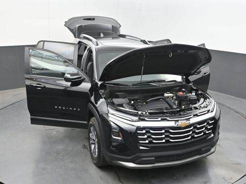 Used 2025 Chevrolet Equinox LT w/ Convenience Package II image 37