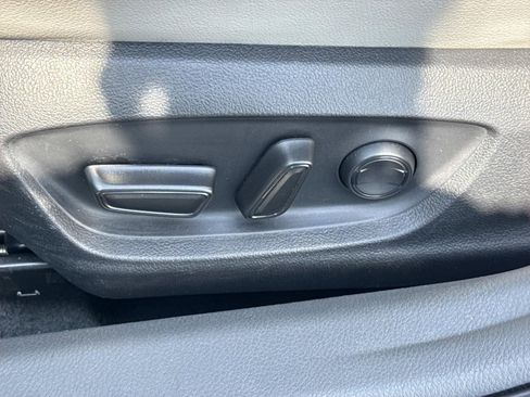 Used 2024 Toyota Camry SE w/ Convenience Package FWD image 22