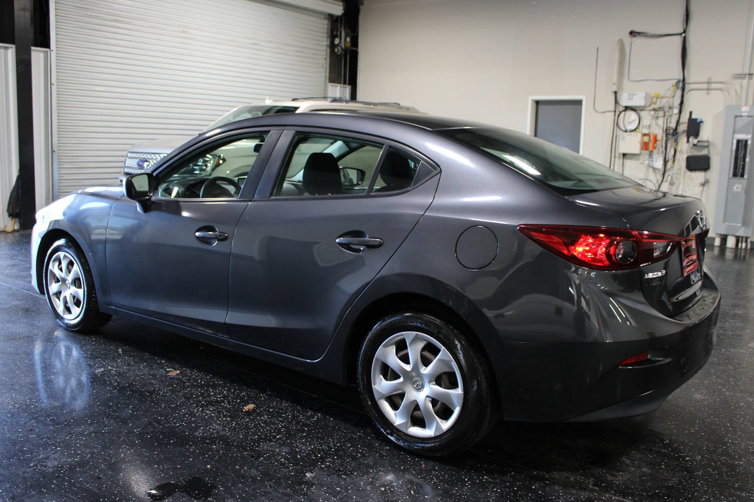 Used 2015 MAZDA MAZDA3 i Sport FWD image 5