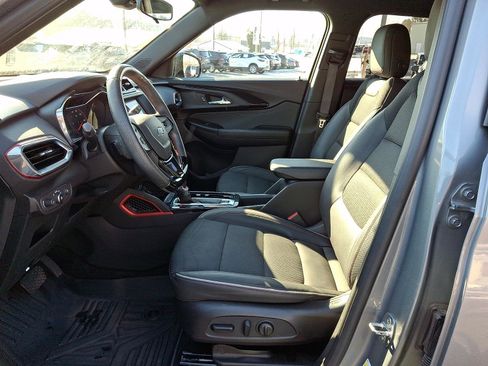 Used 2023 Chevrolet TrailBlazer RS image 13