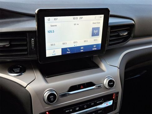 Certified 2023 Ford Explorer XLT image 18