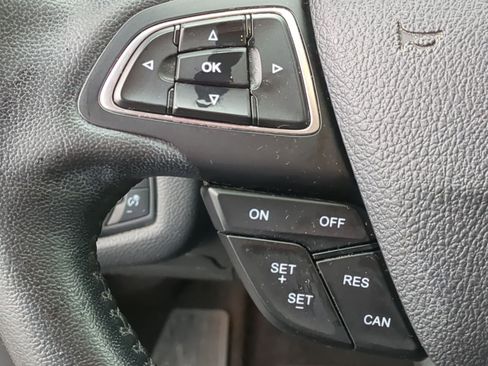 Used 2019 Ford Escape SEL image 26