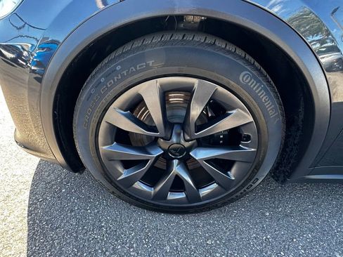 Used 2024 Tesla Model X AWD/4WD image 9
