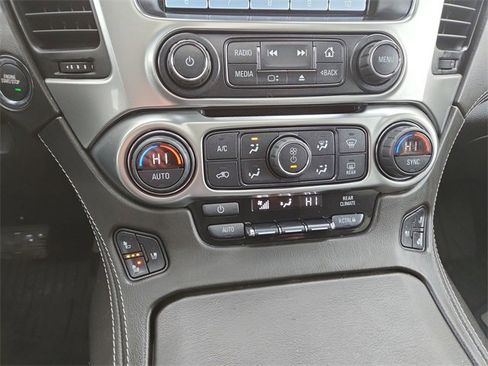 Certified 2020 Chevrolet Suburban Premier image 18