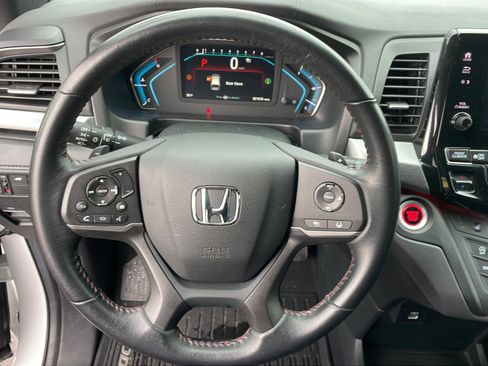 Certified 2024 Honda Odyssey Sport image 19