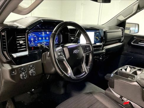 Used 2023 Chevrolet Silverado 1500 RST AWD/4WD image 16