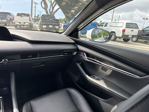 Used 2024 MAZDA MAZDA3 s FWD image 15