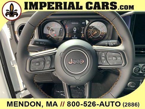 New 2025 Jeep Gladiator Sport image 21
