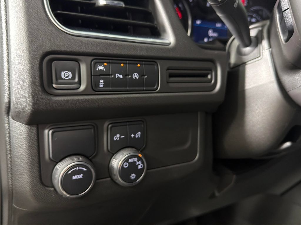 Used 2024 Chevrolet Tahoe LS RWD image 19