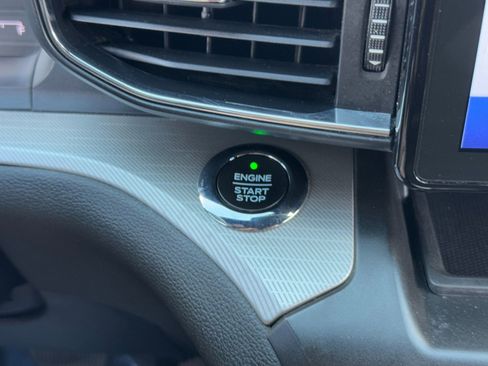 Used 2020 Ford Explorer XLT w/ Equipment Group 202A image 21