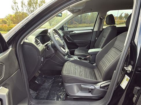 Used 2022 Volkswagen Tiguan S image 24