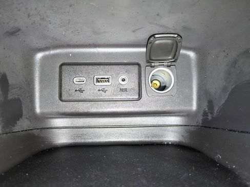 Used 2024 Chevrolet Equinox LT w/ LPO, Floor Liner Package image 30