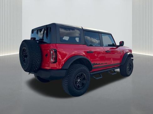 Used 2023 Ford Bronco Wildtrak image 5