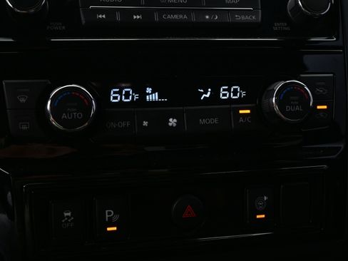 Used 2022 Nissan Titan PRO-4X w/ Pro-4x Utility Package image 23