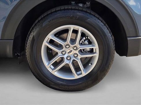 New 2026 Ford Explorer Active image 9