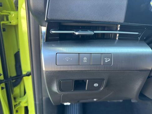 Used 2025 Hyundai Kona SEL image 22