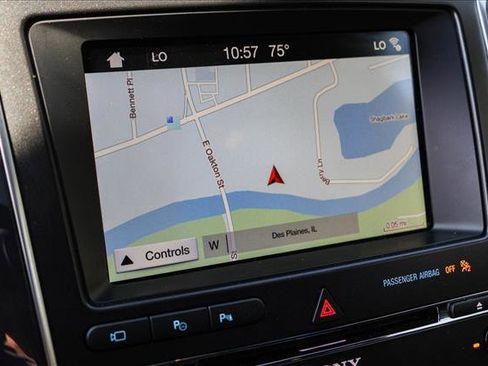 Used 2018 Ford Explorer Platinum image 17