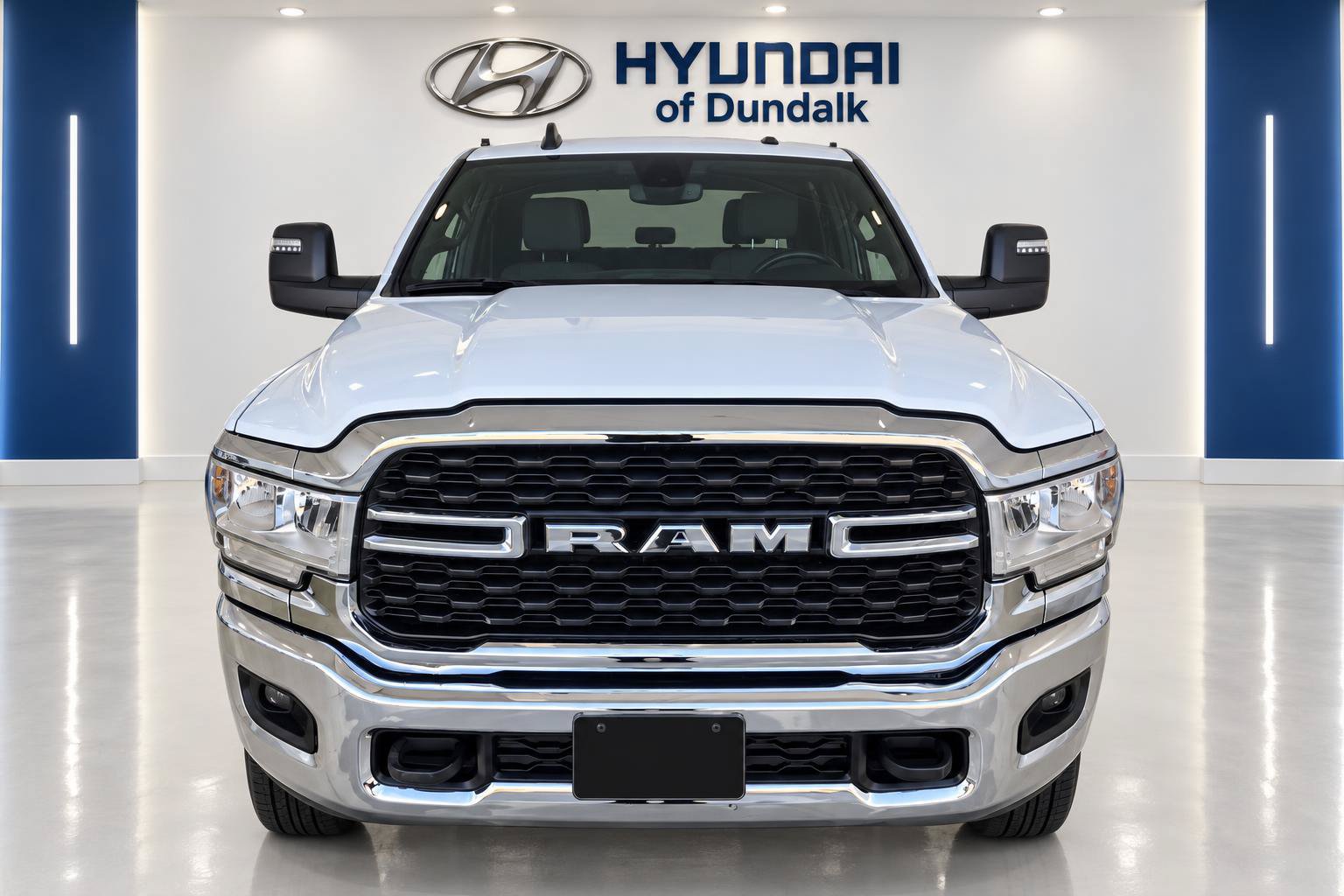 Used 2024 RAM 2500 Big Horn AWD/4WD image 5