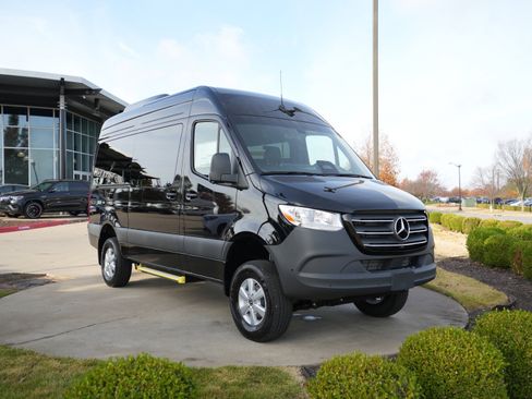 New 2026 Mercedes-Benz Sprinter 2500 image 9