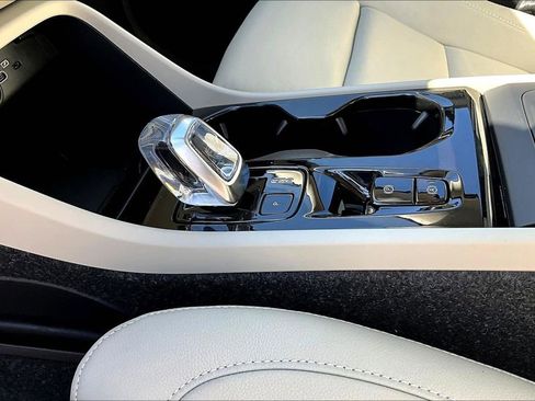 New 2026 Volvo XC40 B5 Ultra w/ Climate Package image 21