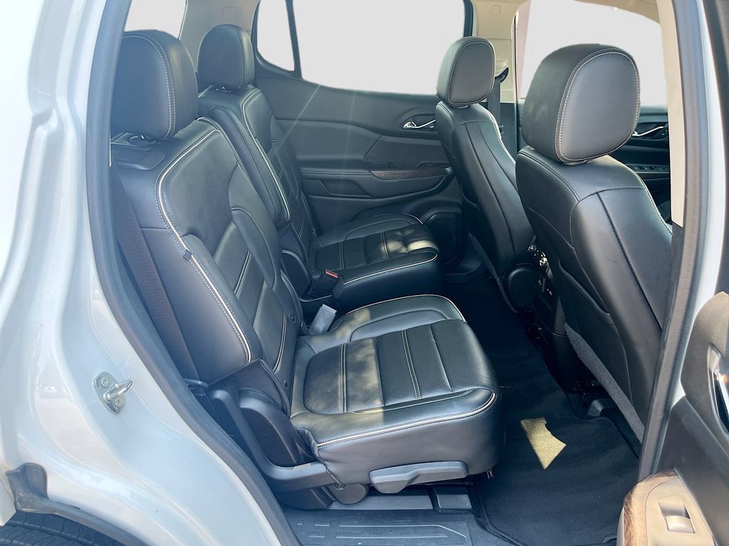 Used 2022 GMC Acadia Denali w/ Denali Technology Package AWD/4WD image 30