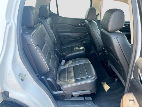 Used 2022 GMC Acadia Denali w/ Denali Technology Package AWD/4WD image 30