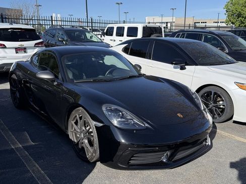 Used 2021 Porsche 718 Cayman RWD image 1