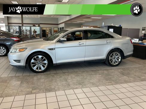 Used 2010 Ford Taurus Limited AWD/4WD image 3