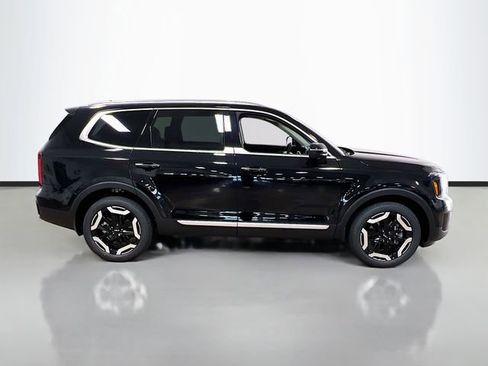 New 2025 Kia Telluride S image 8