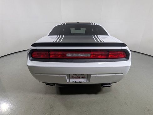 Used 2014 Dodge Challenger R/T image 6