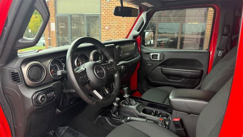 Used 2021 Jeep Wrangler 4WD Unlimited Sport image 24