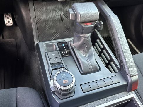 Used 2025 Toyota Tacoma TRD Sport AWD/4WD image 19