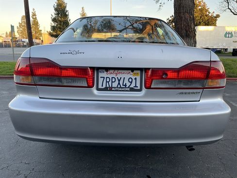 Used 2002 Honda Accord VP image 11