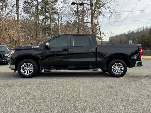 Used 2023 Chevrolet Silverado 1500 LT w/ Z71 Off-Road Package image 23