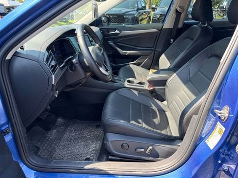 Used 2022 Volkswagen Jetta SE FWD image 18