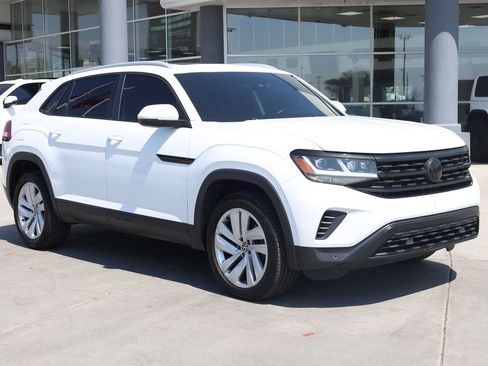 Used 2020 Volkswagen Atlas Cross Sport SE w/ Panoramic Sunroof Package AWD/4WD image 8