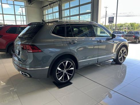 Used 2022 Volkswagen Tiguan SEL R-Line AWD/4WD image 7