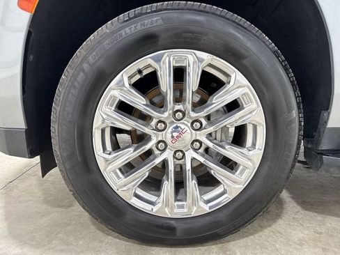 Certified 2023 GMC Yukon XL SLT w/ SLT Luxury Package image 33