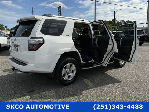 Used 2022 Toyota 4Runner SR5 image 34